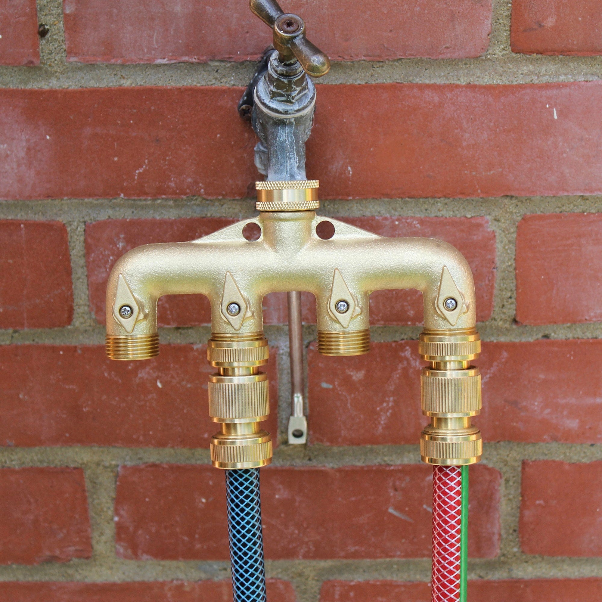 dt-brown HARDWARE Darlac Four Way Brass Manifold with wall fixings