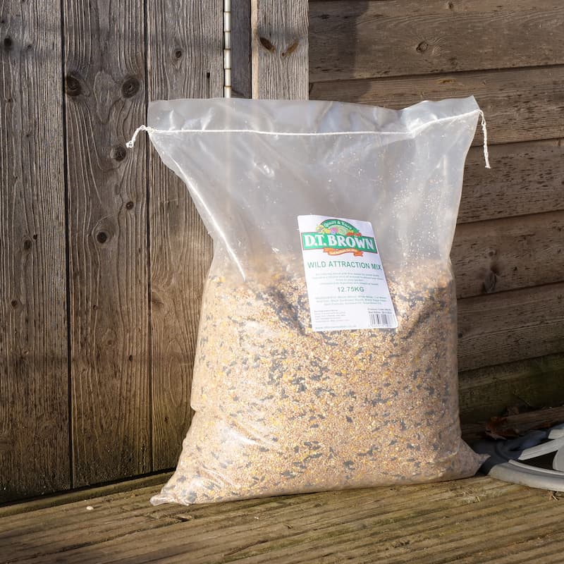 dt-brown HARDWARE Bird Food Wild Attraction Mix 12.75kg